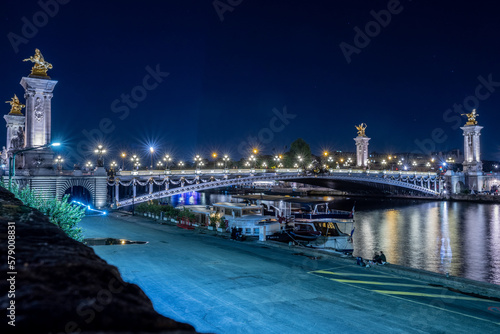 Schilderij op canvas Pont Alexandre III et péniches