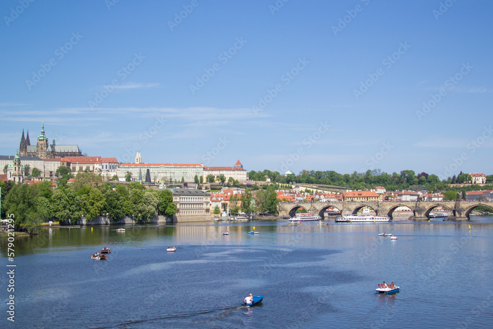 Obraz premium Beautiful view of St. Vitus Cathedral, Prague Castle, and Mala Strana in Prague, Czech Republic