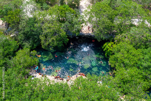 Cenote hay