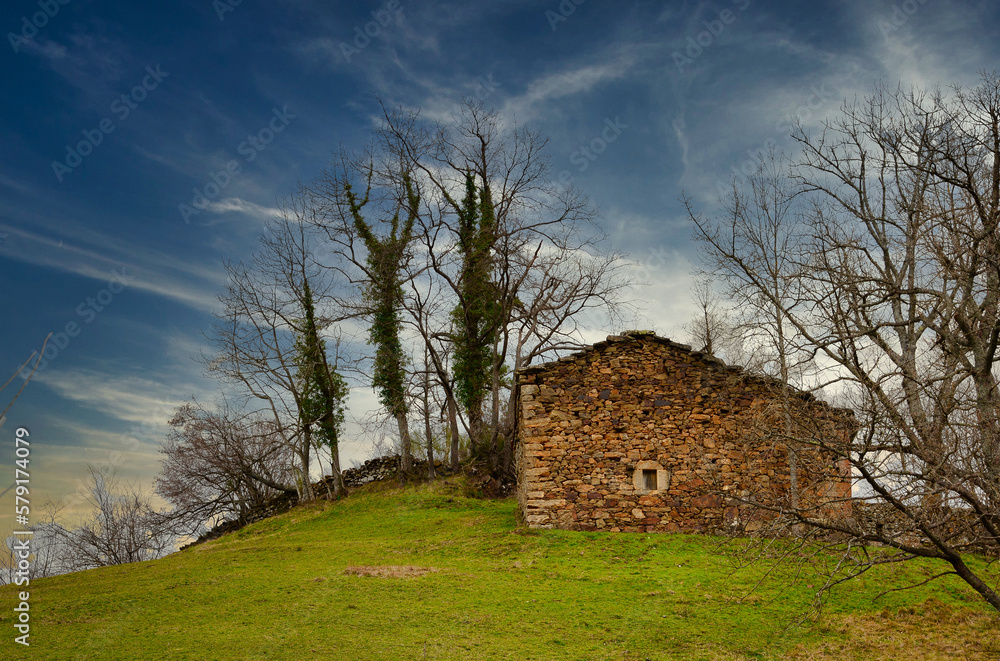 Obraz premium Cabin at Pando village, Somiedo Natural Park and Biosphere Reserve, Asturias, Spain