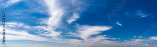 Panoramic view of blue sky with splendid clouds © EdVal