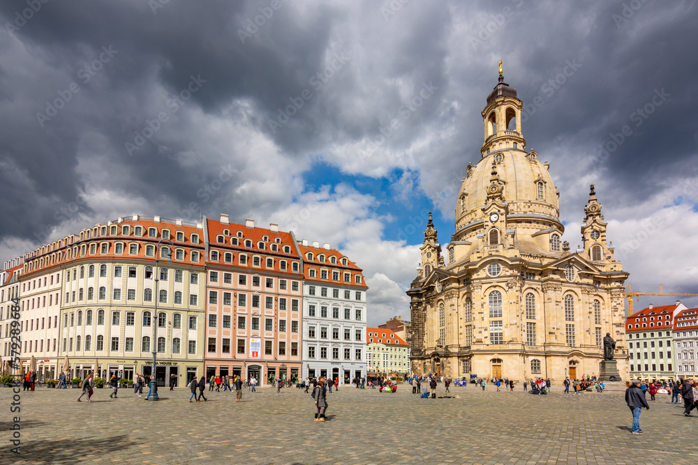 Obraz premium Neumarkt (New Market) square with Frauenkirche (Church of Our Lady), Dresden, Germany