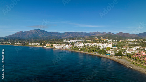 vista de la playa de Guadalmansa en la costa de Estepona, Málaga  © Antonio ciero