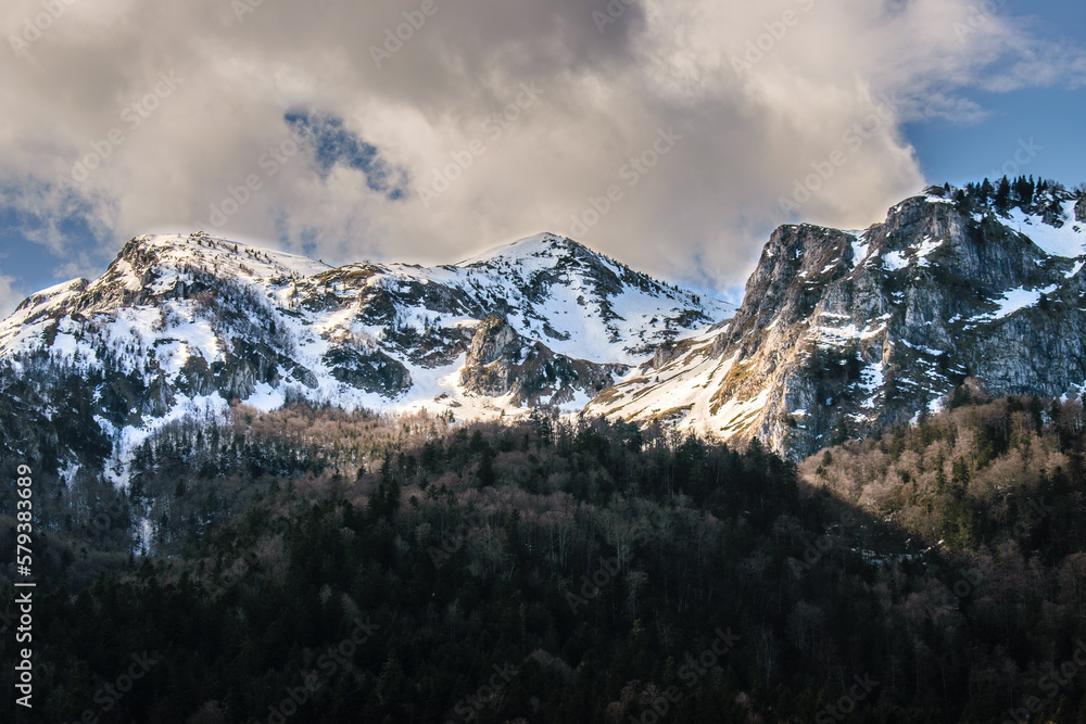 Crête de l'Ours, vallée d'Ossau, Béarn, montagne des Pyrénées (France)