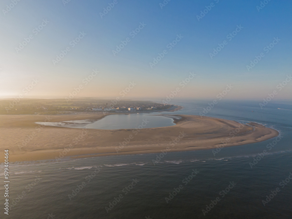 Seehundbank Hohes Riff Borkum im Hintergrund Luftaufnahme von oben Panorama 