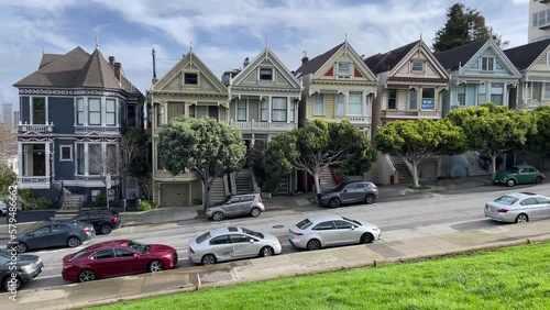 The painted ladies are famous and very visited houses of Victorian architecture in the North American city of San Francisco, an ideal city for vacations and summer tourism.