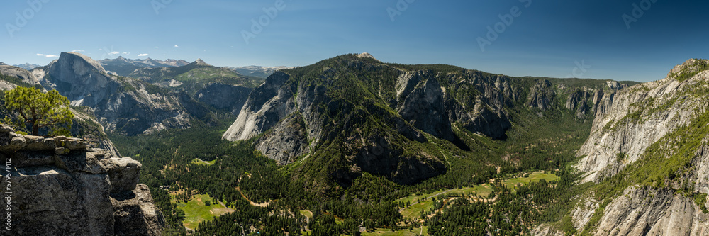 Panorama of The Valley and Surrounding Mountains From Yosemite Point