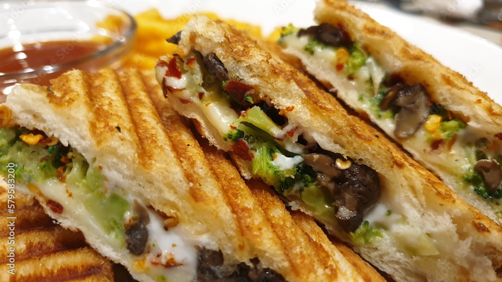 Mushroom Sandwich with Cheese