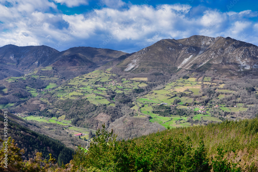 Selviella valley and Sierra de Begega, Belmonte de MIranda, Asturias, Spain Selviella valley and Sierra de Begega, Belmonte de MIranda, Asturias, Spain