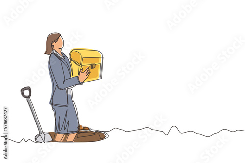 Continuous one line drawing happy woman hunter seeker hold chest find treasure in ground. Excited businesswoman with gem artefact. Treasure gold hunting. Single line design vector graphic illustration