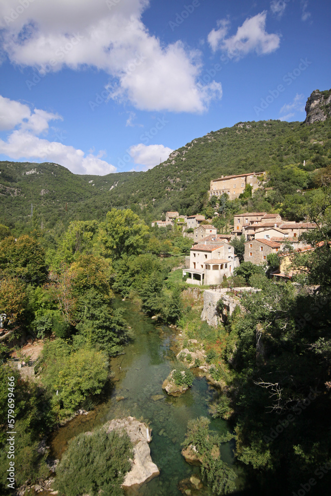 Madières , village la vallée de la Vis, Cévennes, rivière Vis, gorges de la Vis, paysage Occitanie, Sud de la France, Hérault, Gard