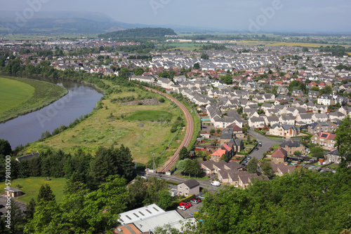 View of city of Stirling from Abbey Craig hilltop - Stirlingshire - Scotland - U Fototapet