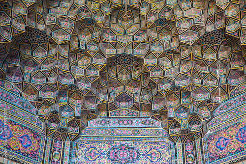 Cuadro en lienzo Muqarnas Ceiling in Nasir al-Mulk Mosque, Shiraz, Iran