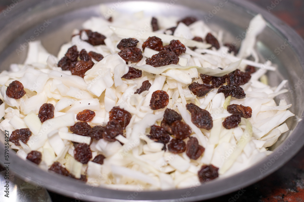 Vegetarian Cabbage and Raisin Salad Vegetarian Cabbage and Raisin Salad