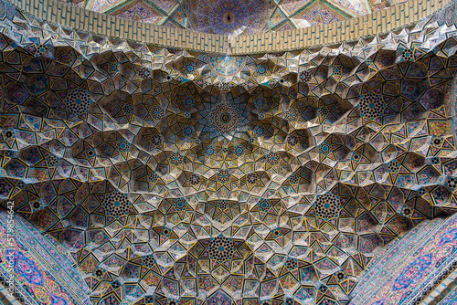 Cuadro en lienzo Muqarnas Ceiling in Nasir al-Mulk Mosque, Shiraz, Iran