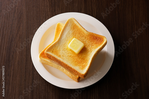 バターを乗せたトースト Butter toast