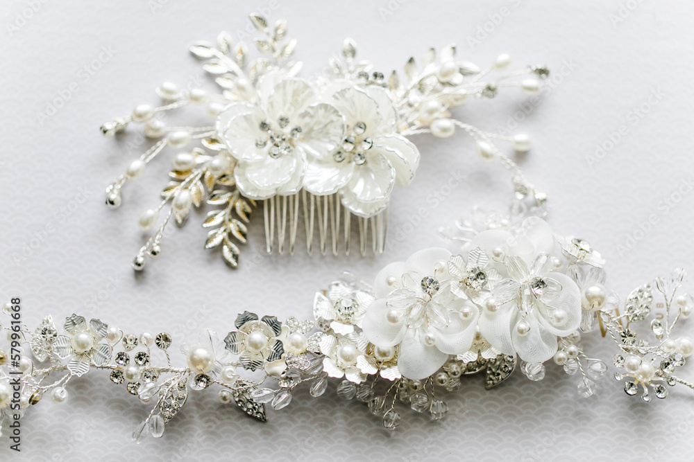 Fototapeta premium Brautschmuck für die Haare der Brautfrisur
