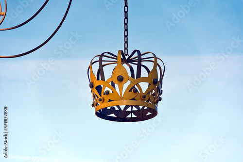 Scenic view of wrought iron sign with golden crown at Swiss City of Thun. Photo taken February 21st, 2023, Thun, Switzerland. © Michael Derrer Fuchs