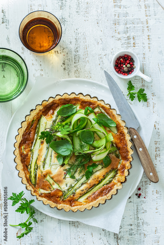 Fotografie savory asparagus tart