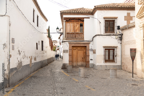 Fototapeta Naklejka Na Ścianę i Meble -  Streets of Albaicin in Granda, Andalusia, Spain
