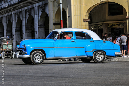 Wunderschöner blauer Oldtimer auf Kuba (Karibik) © Bittner KAUFBILD.de