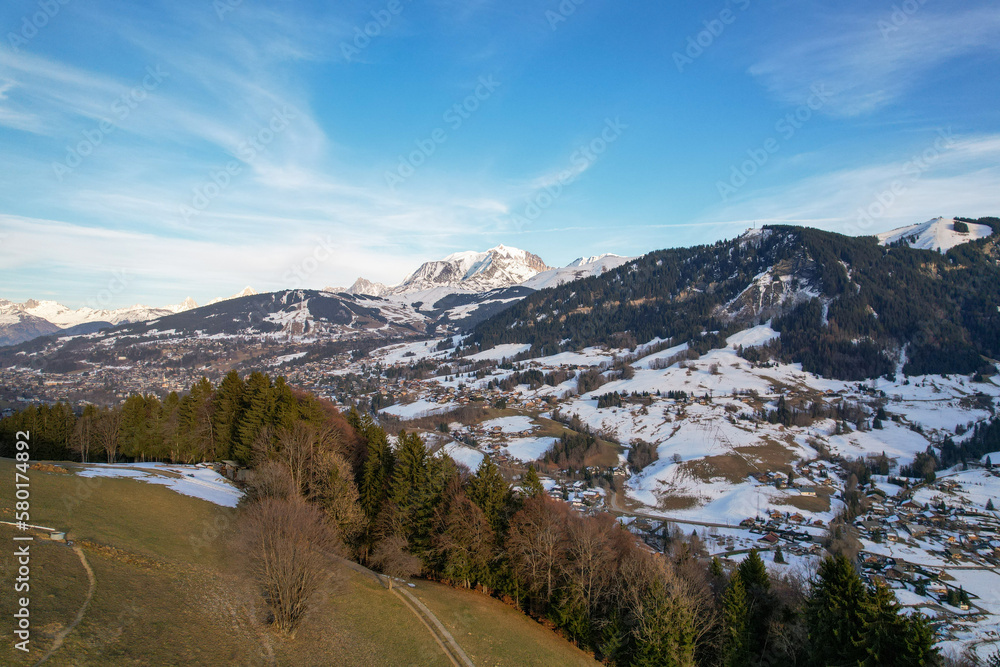 Panorama du mont blanc en drone