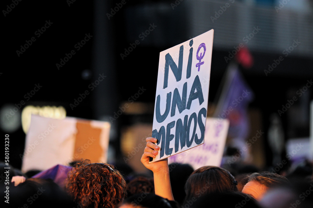 Manifesto feminista 8M Montevideo - obrazy, fototapety, plakaty 