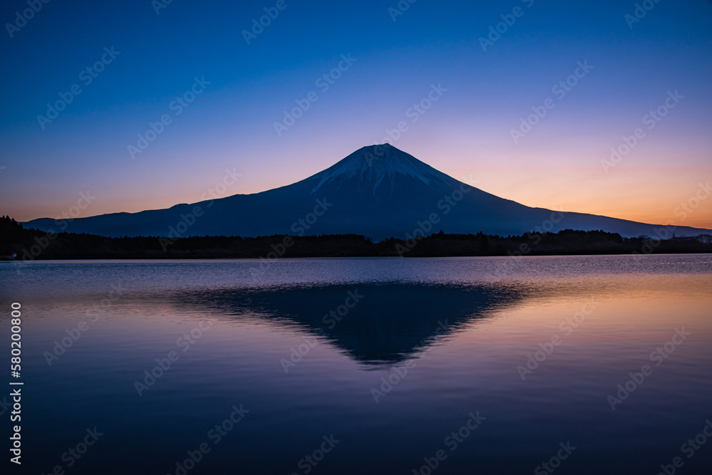 田貫湖から富士山と朝焼け