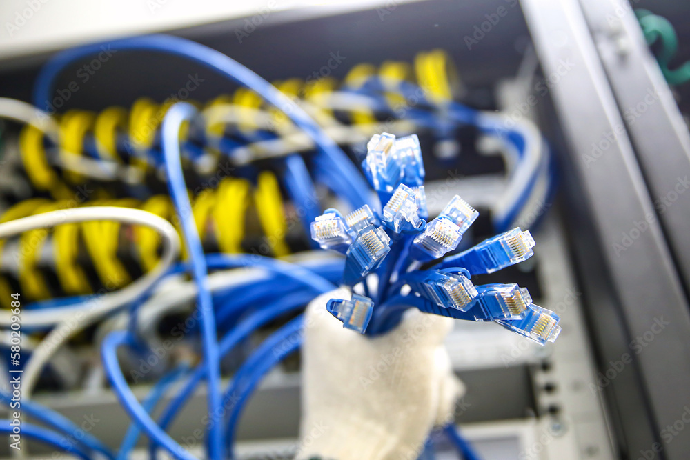 Hand choose lots of RJ45 UTP Cat6 LAN network cable fiber