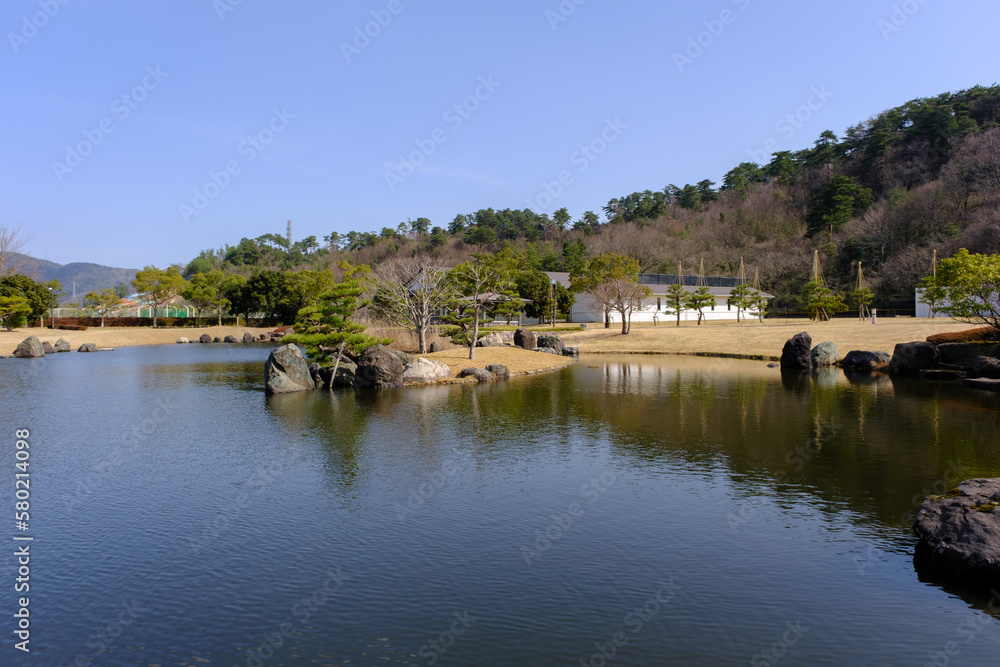 福井県敦賀市総合運動公園の池