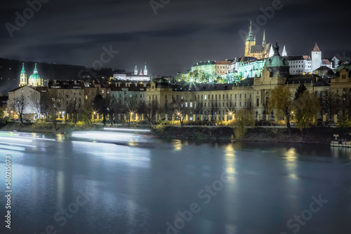 Panoramic view over the cityscape of Prague at dramatic dusk, Czech Republic © Aide