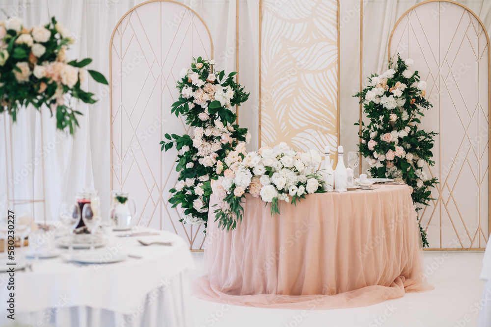 Beautiful wedding table decoration and wedding table setting Beautiful wedding table decoration and wedding table setting