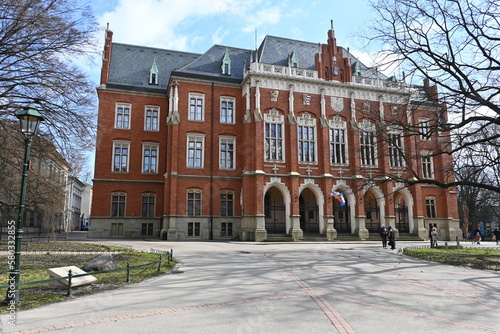 Kraków, Uniwersytet Jagielloński, Collegium Novum, architektura, najstarsza uczelnia, 