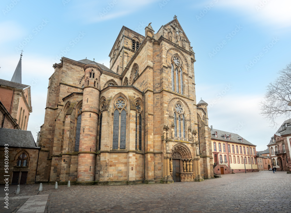 Fototapeta premium Liebfrauenkirche (Church of Our Lady) - Trier, Germany