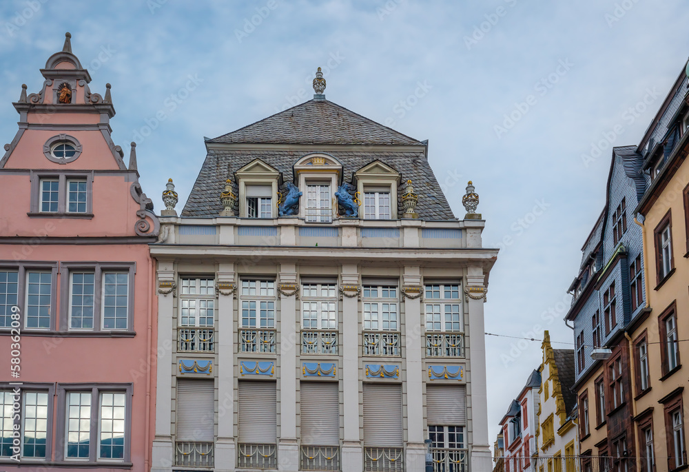 Fototapeta premium Building Facade at Hauptmarkt Square - Trier, Germany