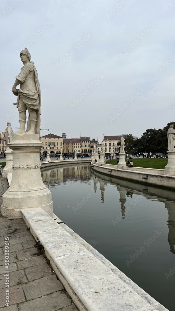 Le statue di Prato della Valle a Padova
