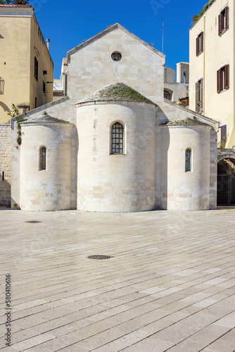 Fototapeta Naklejka Na Ścianę i Meble -  White walled old Saint Vallisa church at Ferrarese square, Bari, Italy
