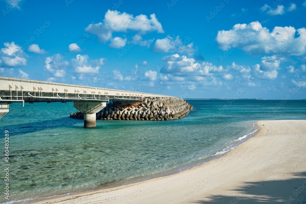 宮古島の海景と橋