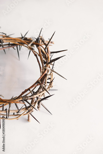 Tableau sur toile Jesus Crown Thorns and nails and cross on a white background