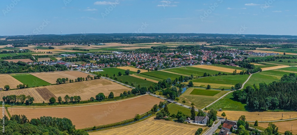 Landschaft bei Nordendorf im Schmuttertal in Nordschwaben