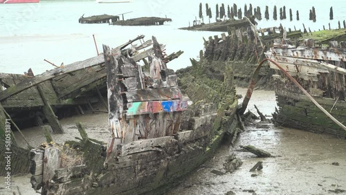 The Kerhervy boat graveyard in Lanester, Cimetière de bateaux, Finistère Brittany, épave bateau photo