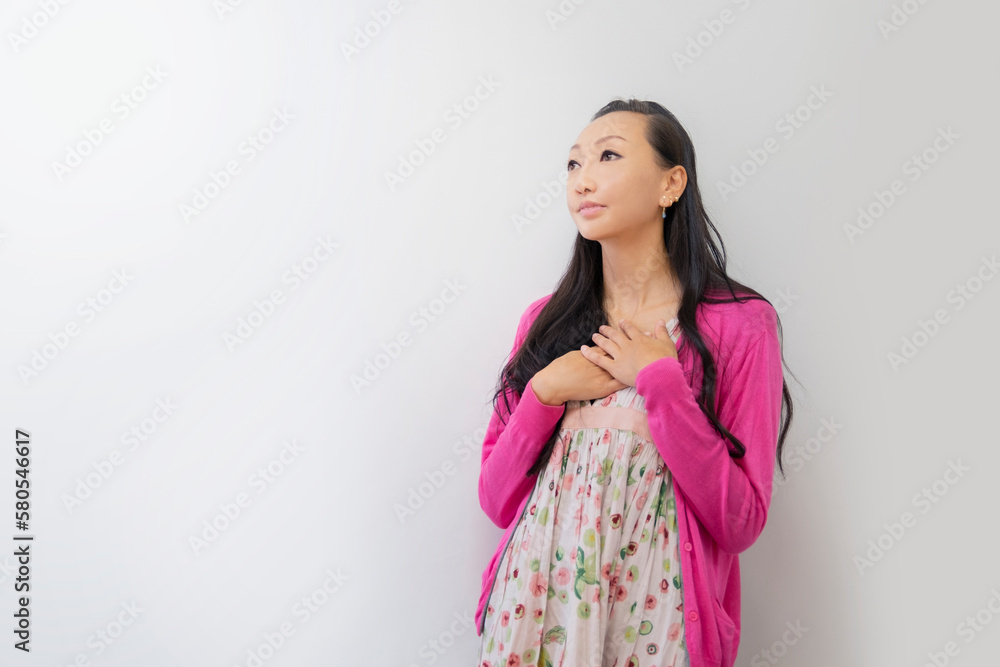 微笑む女性 微笑む女性