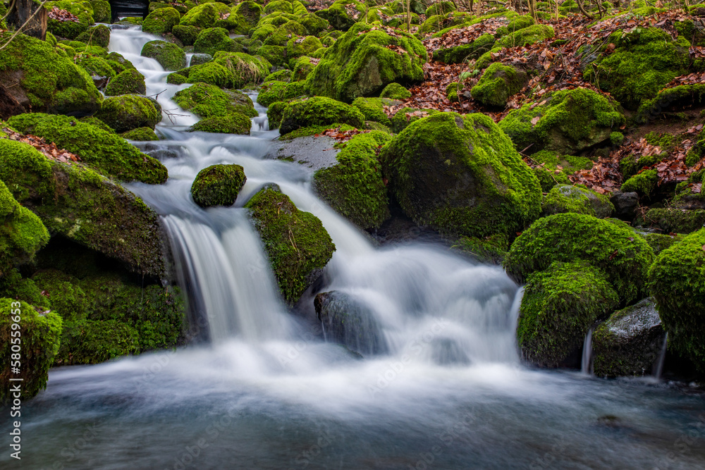 Obraz premium Wasserfall