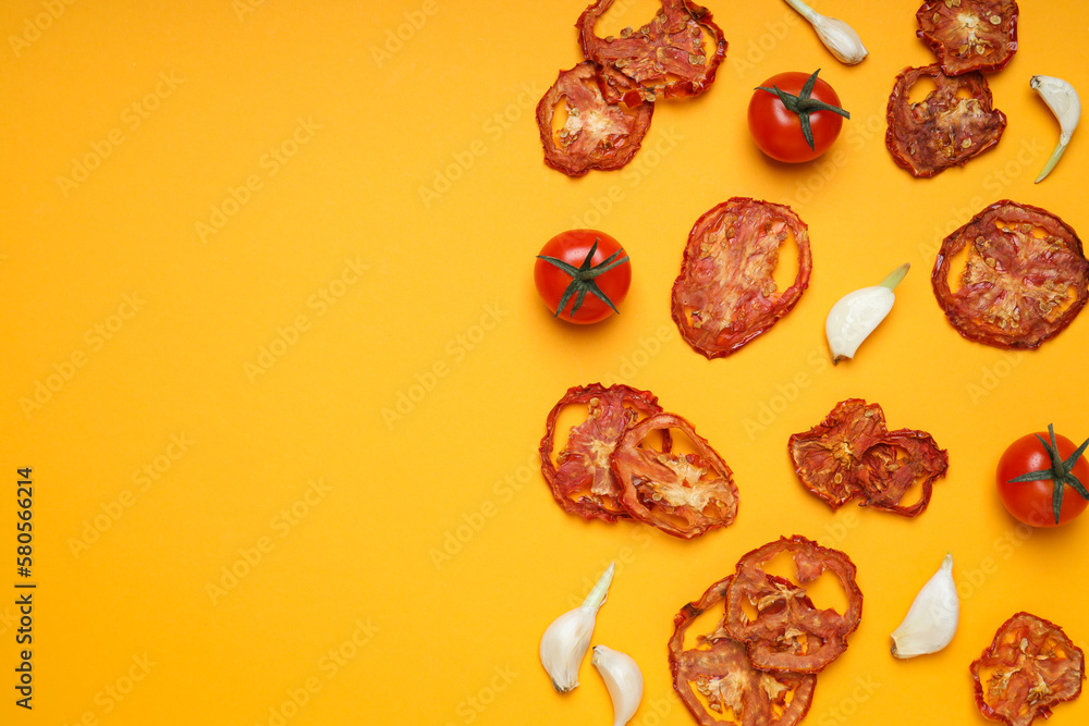 Obraz premium Concept of tasty food - sun-dried tomato, space for text