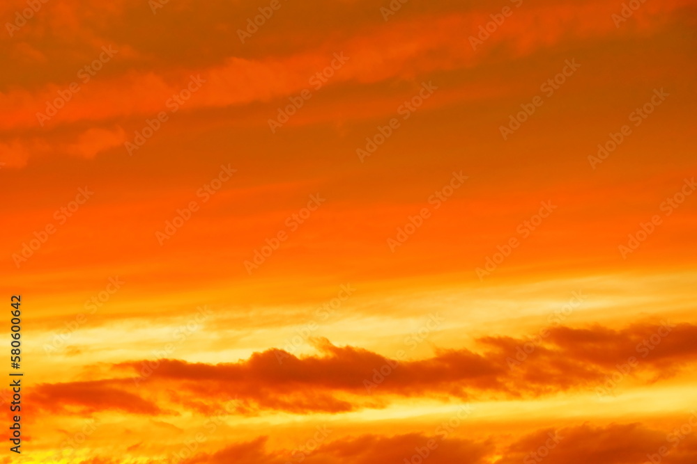 黄金色の夕景　背景イメージ