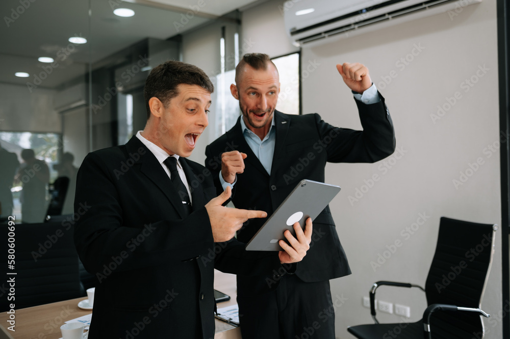 Those who work hard, win in the conference room new startup project Those who work hard, win in the conference room new startup project