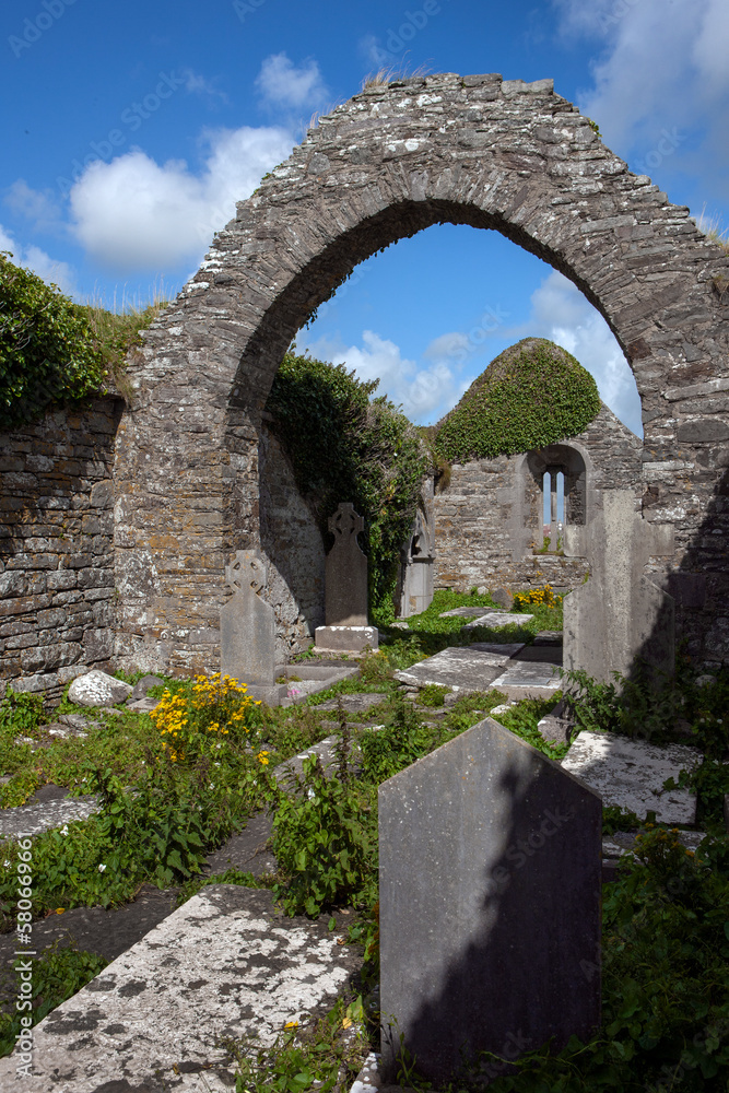 Graveyard. Cemetry in Ireland. Westcoast. Ring of Kerry. Tomstones.