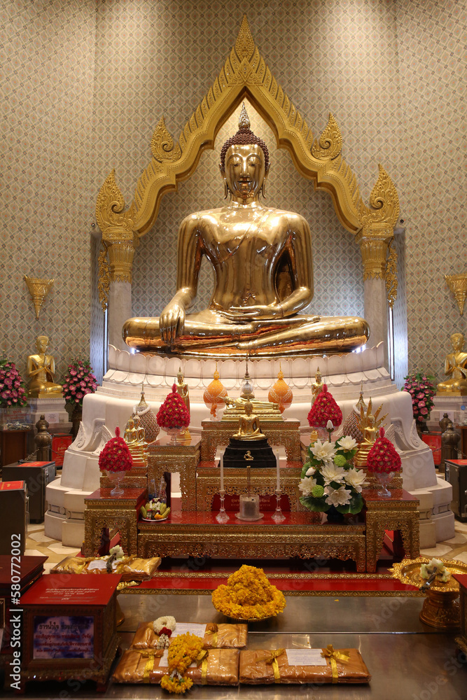 Gold Buddha statue in Wat Trahimit, Chiang Mai. Gold Buddha statue in Wat Trahimit, Chiang Mai.