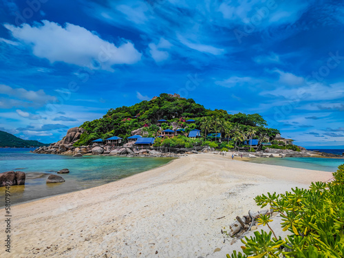 Koh Nang Yuan paradise island in Koh Tao, Thailand. Photo from a sandy beach coastline