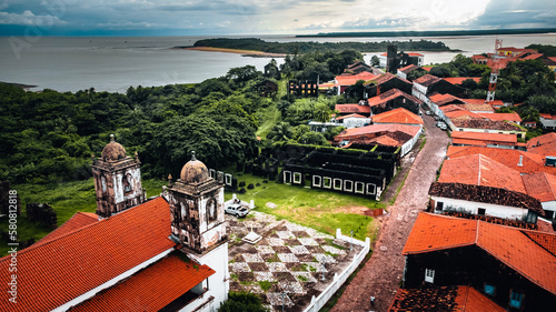 Alcântara Colonial Casarões Igrejas Ruínas Abandonado São Luís Maranhão Brasil Colônia IPHAN Histórico História Brasileira Arquitetura Telhado Aéreo Drone Viagem Turismo Turístico 